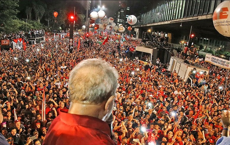 Todos têm o dever de impedir a vitória do neofascismo