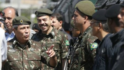 Rio de Janeiro - Exército entrega seis veículos blindados à Secretaria de Estado de Segurança do Rio (Tânia Rêgo/Agência Brasil)