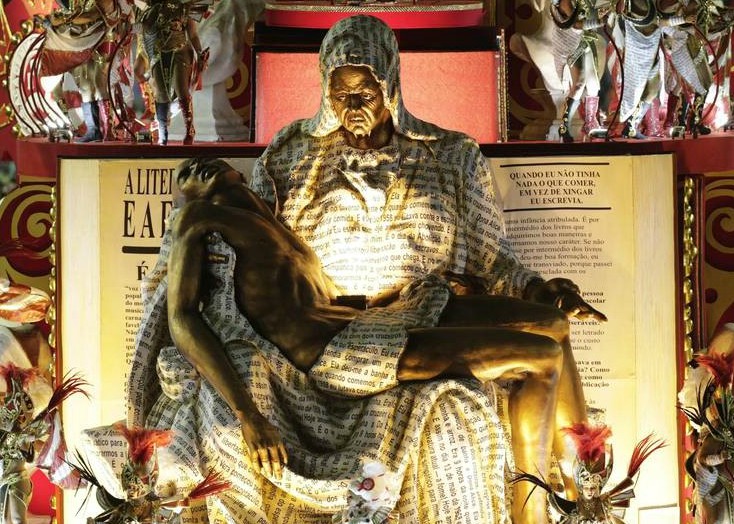 No Carnaval de 2018, o Salgueiro trouxe uma versão negra da Pietà, uma das esculturas mais famosas de Michelangelo, para denunciar a morte de jovens negros.
