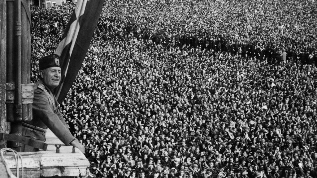 Mussolini na marcha sobre Roma, em 28 de outubro de 1922