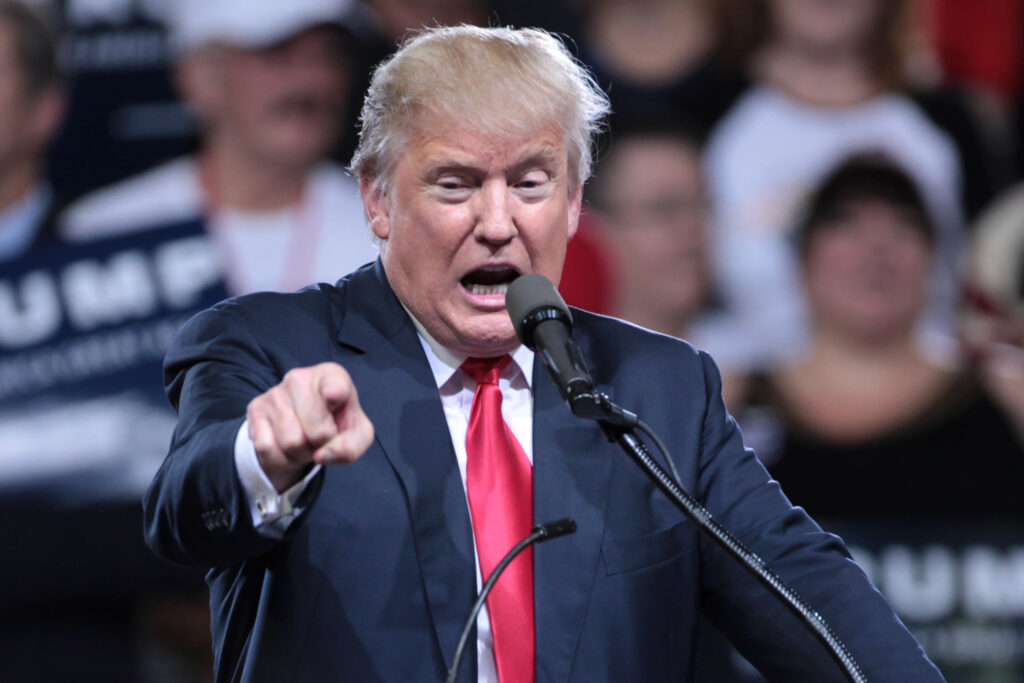 EUA: Trump volta à carga com divulgação de relatório que o inocenta