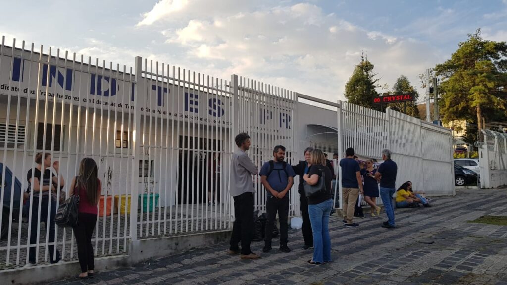 Chapa que ficou em último lugar na eleição tenta tomar de assalto o SINDITEST-PR