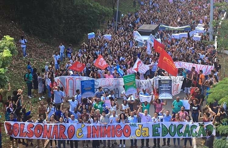 Balbúrdia é o que o Bolsonaro faz na educação