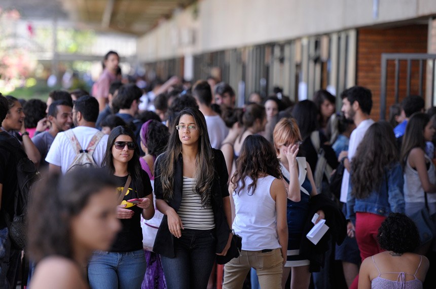 Porque a cobrança de mensalidade nas universidades públicas não é uma solução