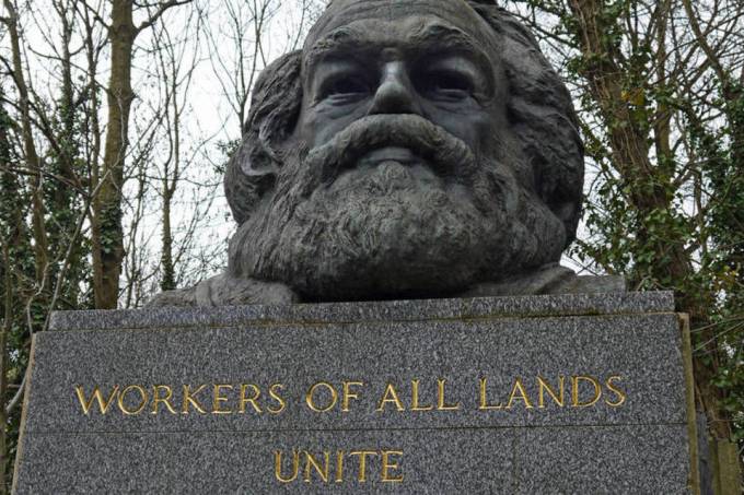Cartas de Londres (4) – A depredação do túmulo de Marx, Cristo, Galileu: o mérito e o alto preço de andar à frente do seu tempo
