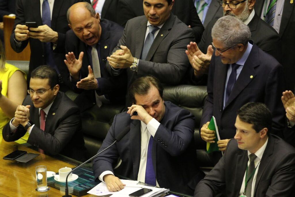 OPINIÃO | Os de cima não esquecem: o Trabalho é o centro da luta social
