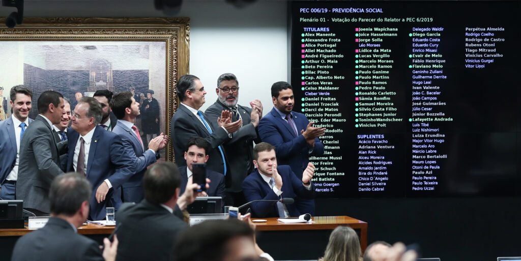 O momento político em três aspectos