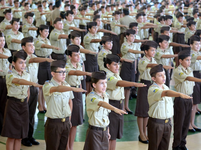 Colégio militarizado: não há vagas para as classes populares