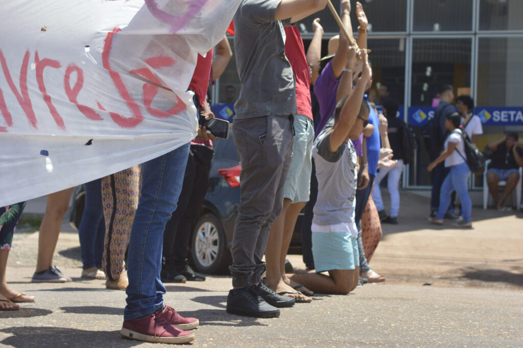 Protesto contra o reajuste na tarifa é violentamente reprimido em Macapá