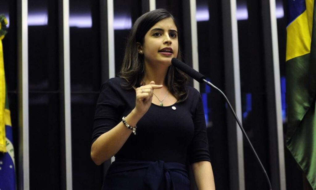 “Você ficou do lado deles, Tábata”
