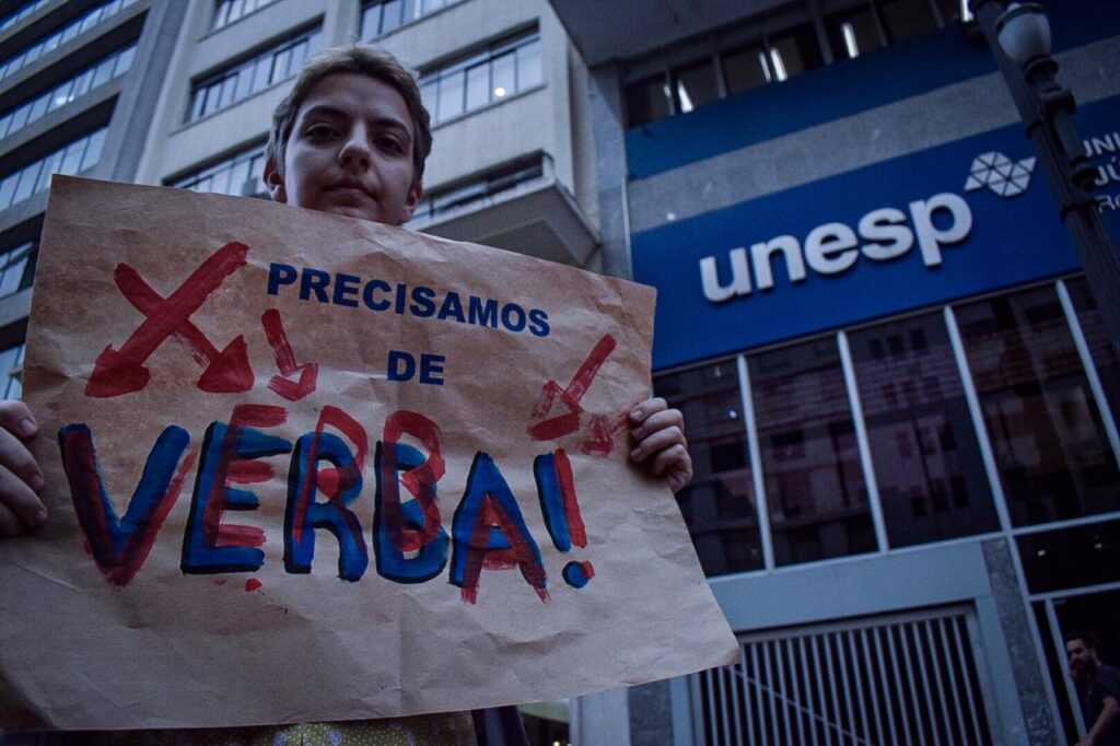 A UNESP está em risco
