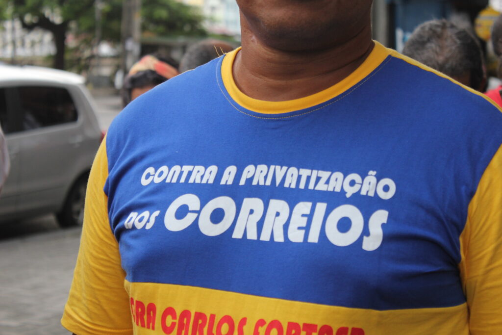 É hora de trocar o #euavisei pelo apoio à greve dos Correios
