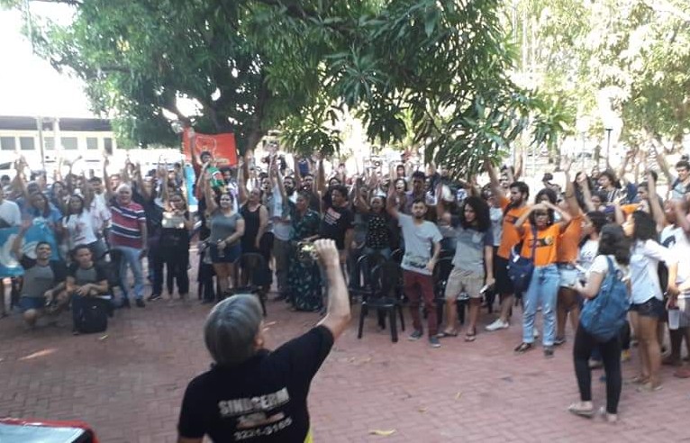 Estudantes, professores(as) e técnicos(as) ocupam Reitoria da UFPI e exigem rejeição ao Future-se