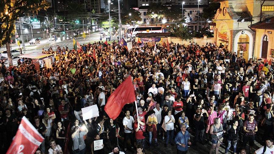 Na Baixada Santista e em todo o País, uma pergunta ecoa: por que a esquerda não se une?  