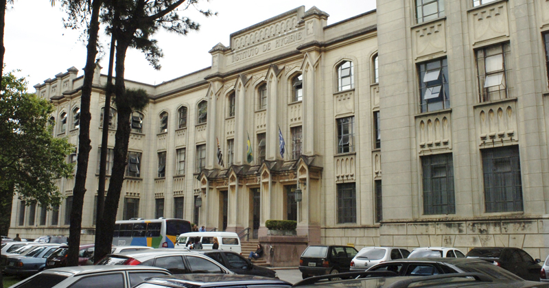 Autonomia universitária sangra na USP após pressão política de Janaína Paschoal