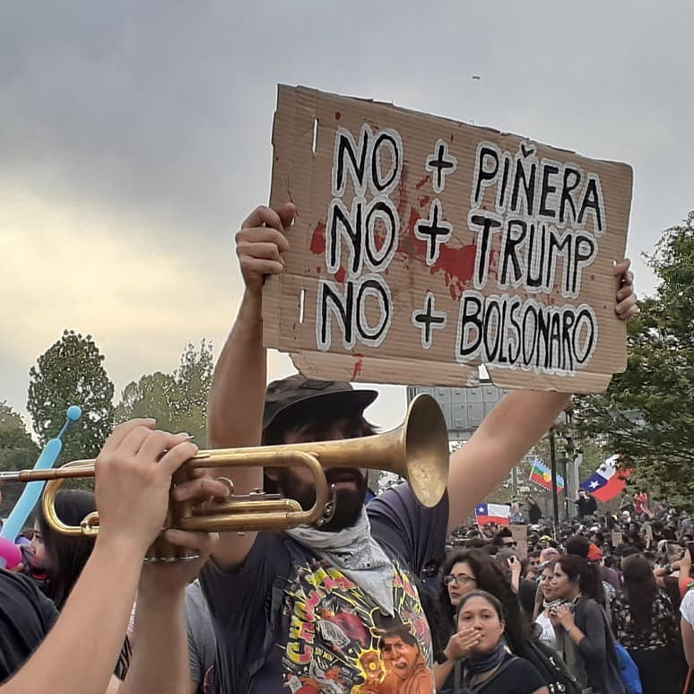 Chile: Mesa Unidad Social repudia o acordo dos partidos com o governo e mantém protestos nas ruas