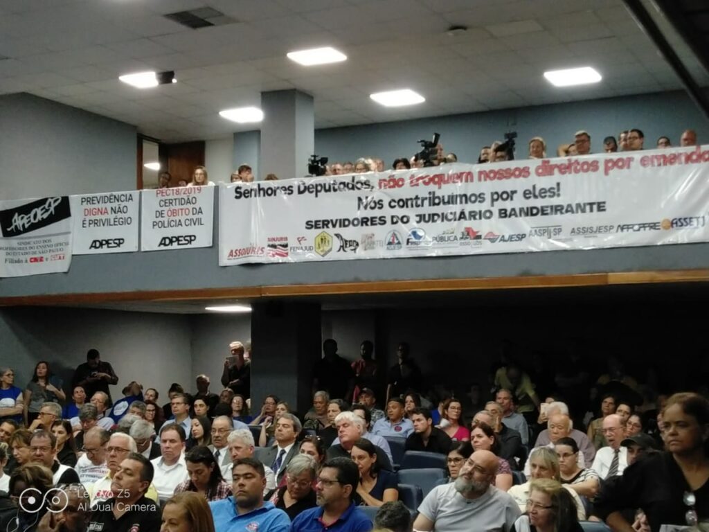Dória quer confiscar os servidores estaduais com Reforma da Previdência em São Paulo