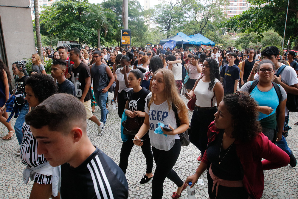 Milhões de estudantes prejudicados: #ForaWeintraub