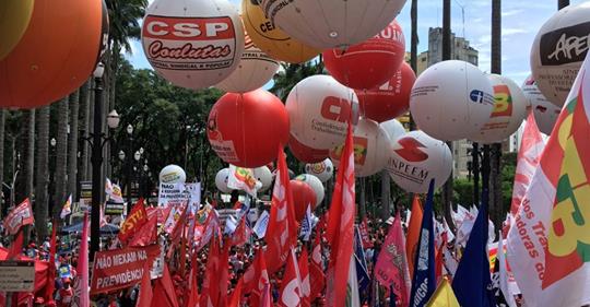 Centrais sindicais lançam notas em defesa da democracia
