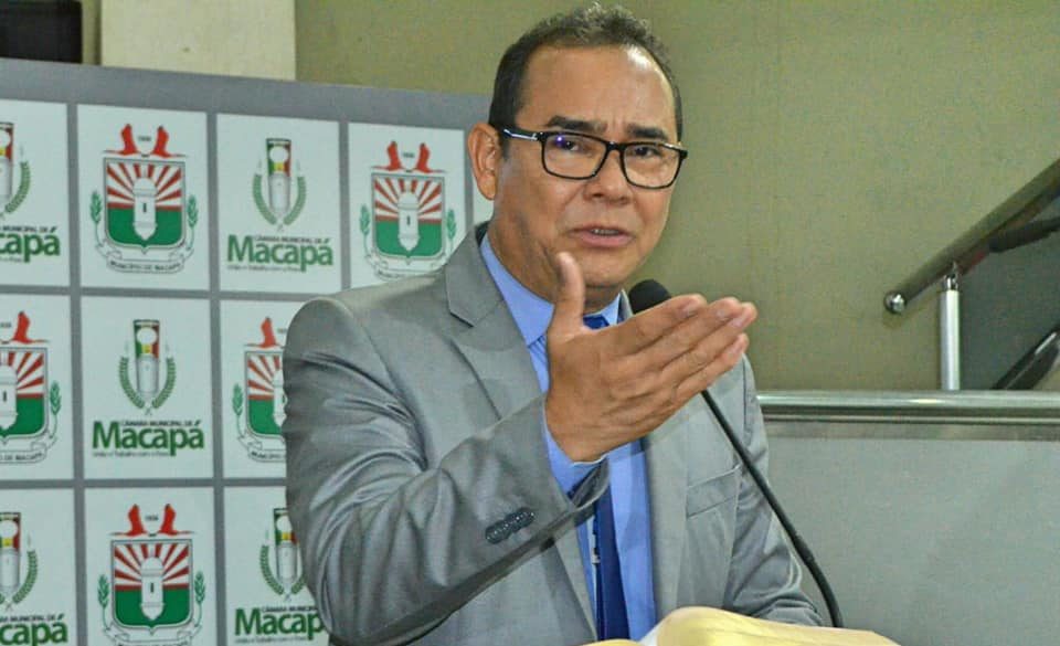 Vereador do PSOL se abstém de votar e apoia Prefeitura contra os trabalhadores rodoviários em Macapá