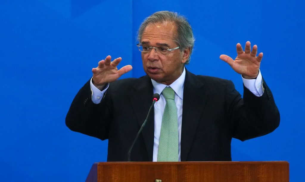 Redução de salários em plena pandemia é crime contra a vida