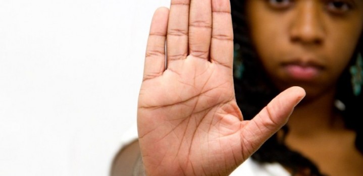 Conoravírus e a vida das mulheres: a necessidade de quarentena e o medo da violência doméstica
