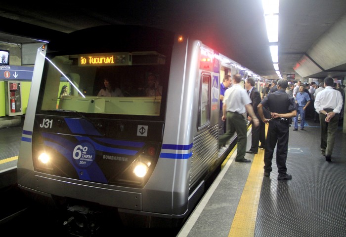 A vida antes do lucro: Metrô de SP só deve transportar passageiros com necessidades emergenciais