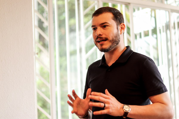 Presidente do PSOL repudia presença de Bolsonaro em ato neste domingo
