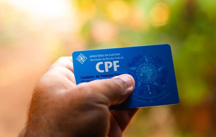 PSOL quer derrubar exigência de CPF regular para acesso à Renda Básica emergencial