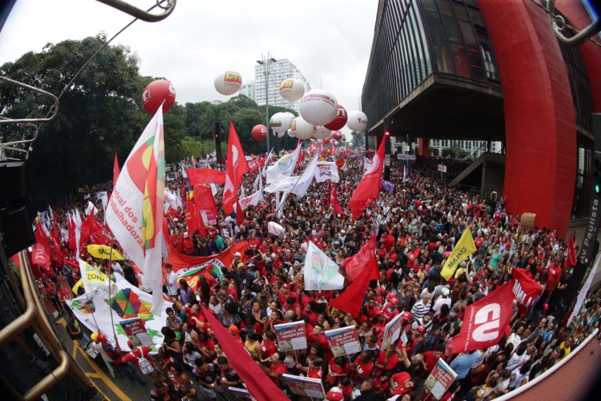 Centrais sindicais: trabalhadores defendem barrar o golpe de Bolsonaro e garantir a democracia