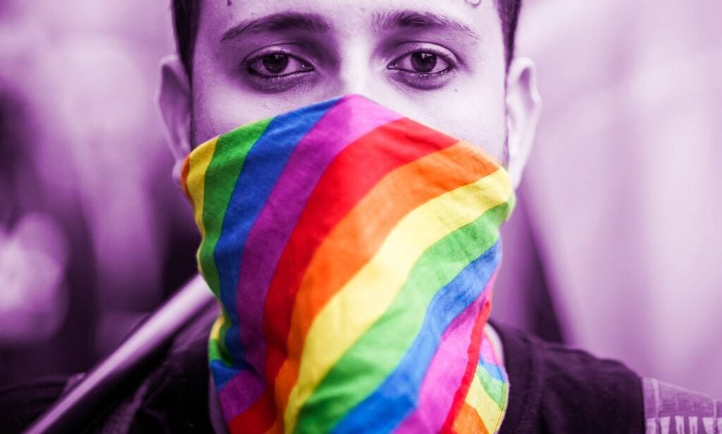 Como é o vírus visto em cores?