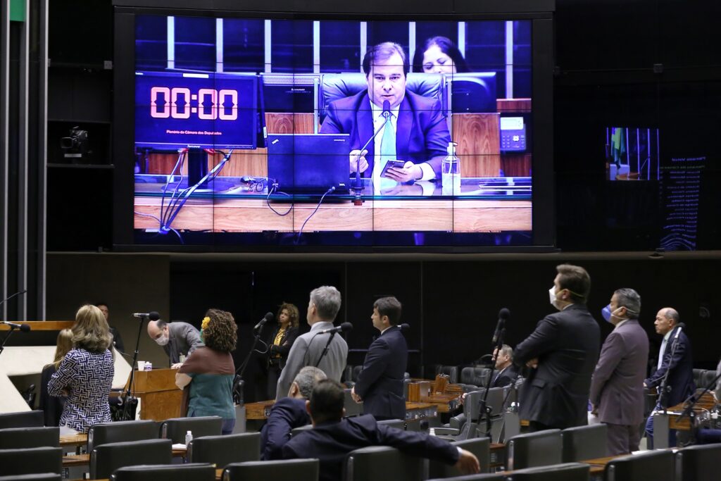 As disputas orçamentárias em tempos de COVID-19: a nova escalada de ataques ao funcionalismo público