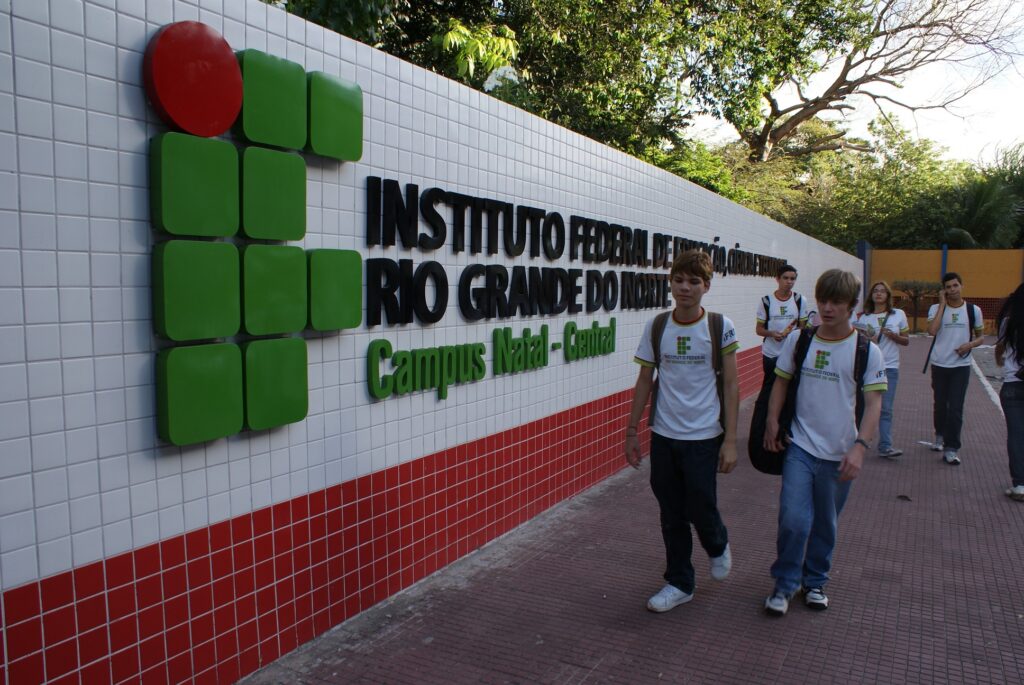Estudantes do IFRN protestam contra nomeação de reitor que nem participou da eleição