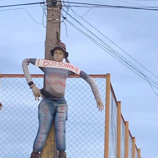 O Sábado de Aleluia, a carreata dos judas e a resistência nas janelas