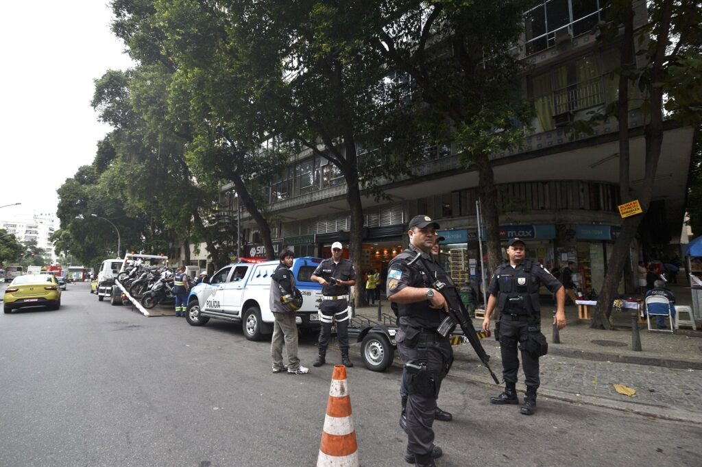 Se o Coronavírus fosse um adolescente negro, eles seriam a favor da quarentena
