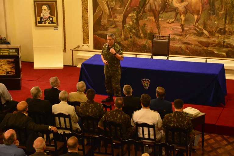 Nota de repúdio do Clube Militar a Celso de Mello é show de hipocrisia