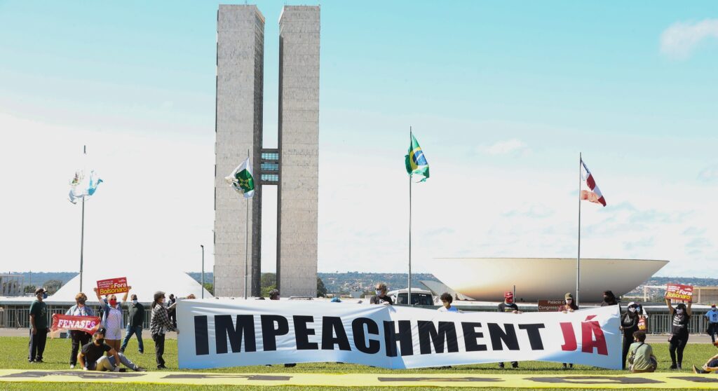 Impeachment: Leia o manifesto e veja as assinaturas em apoio ao pedido popular