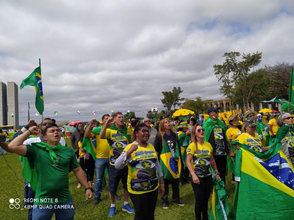 Tempos atrozes (2): as contradições atuais