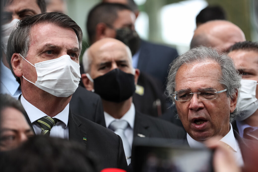 Economia política do genocídio através da política econômica da hecatombe