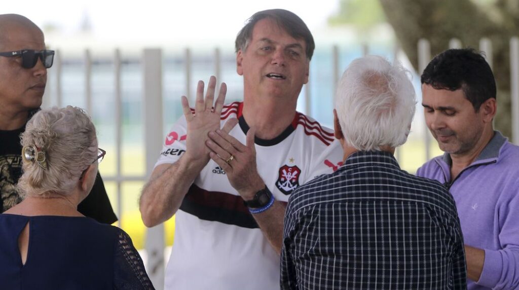 As camisas de futebol de Bolsonaro