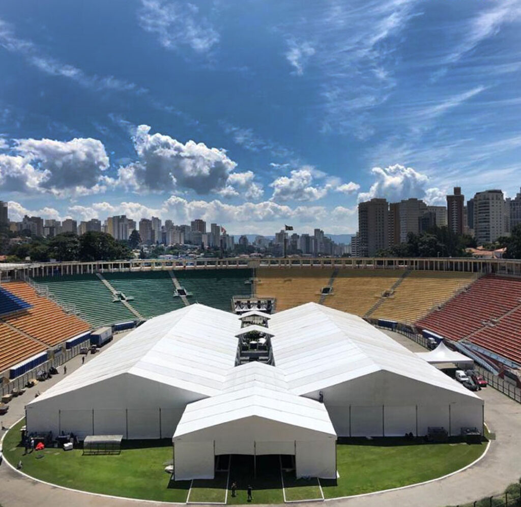 O futebol não pode voltar