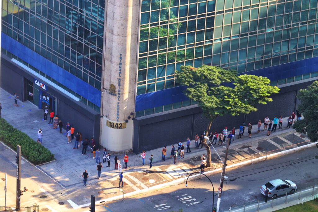 Estado mínimo para quem?