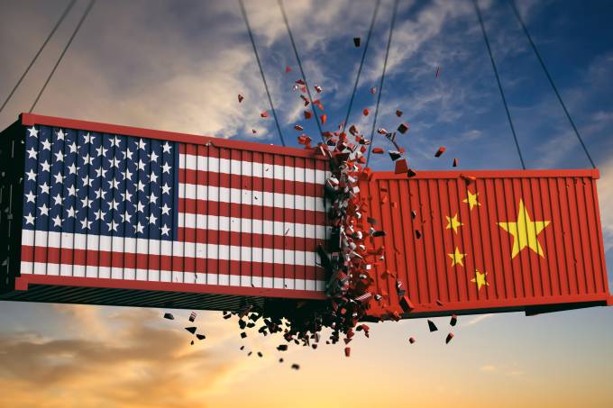 Socialistas devem apoiar os trabalhadores e não a classe dominante chinesa ou americana