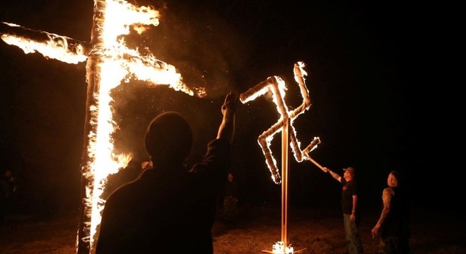 As demonstrações armadas do fascismo supremacista nos EUA