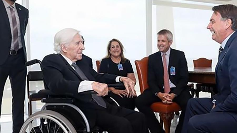 Encontro entre Bolsonaro e Curió é mais uma provocação