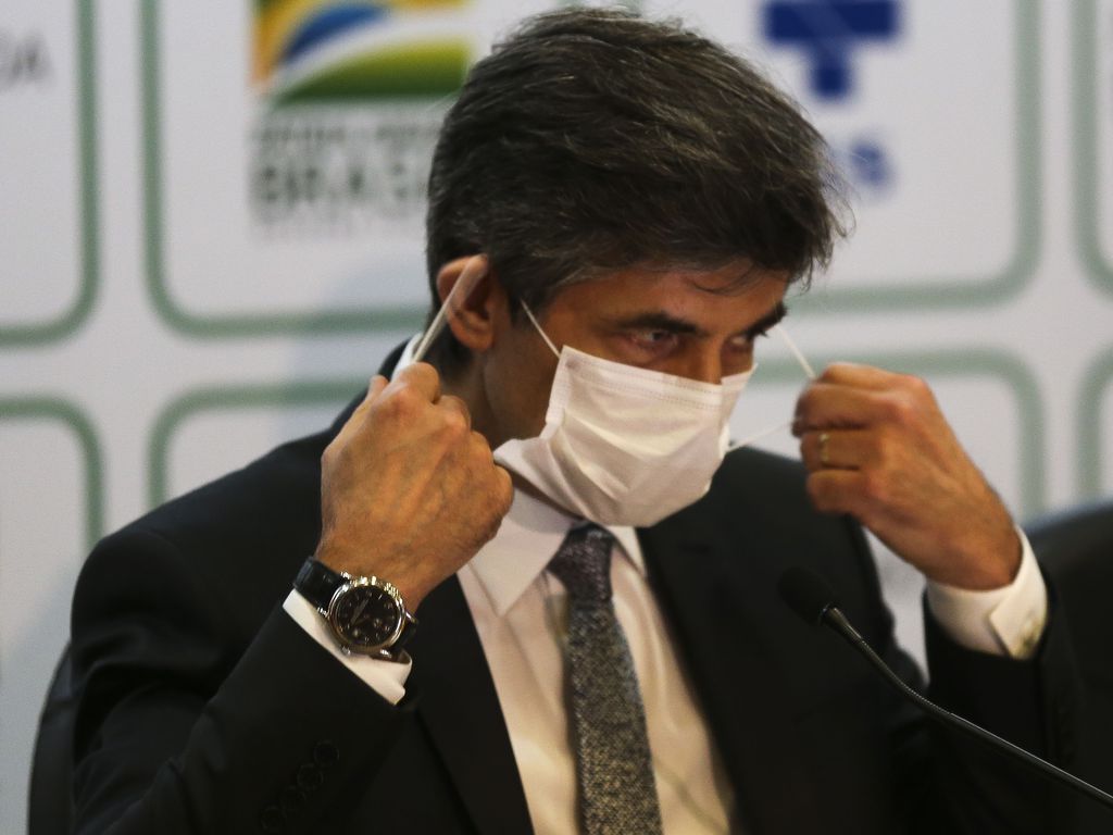 Bolsonaro e a indústria farmacêutica: o fetiche da Cloroquina