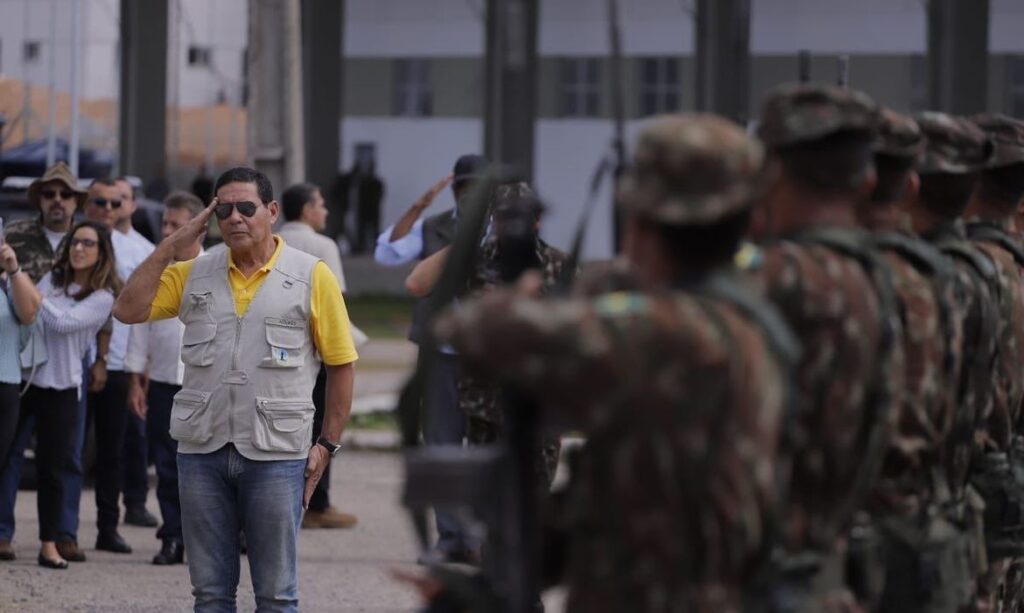 Sobre o artigo do general Hamilton Mourão