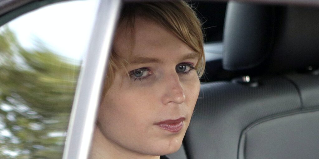 Uma justa homenagem a Chelsea Manning, mulher trans que revelou os crimes de guerra dos EUA