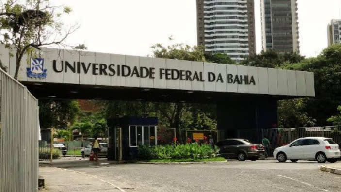 Algumas considerações sobre as atividades remotas emergenciais nas Universidades Federais