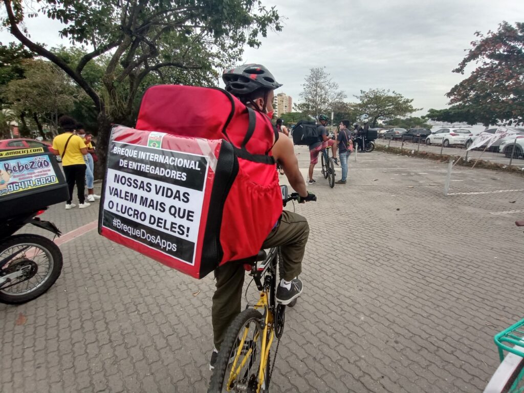 Entregadores de Niterói criam campanha de solidariedade para colega que se acidentou